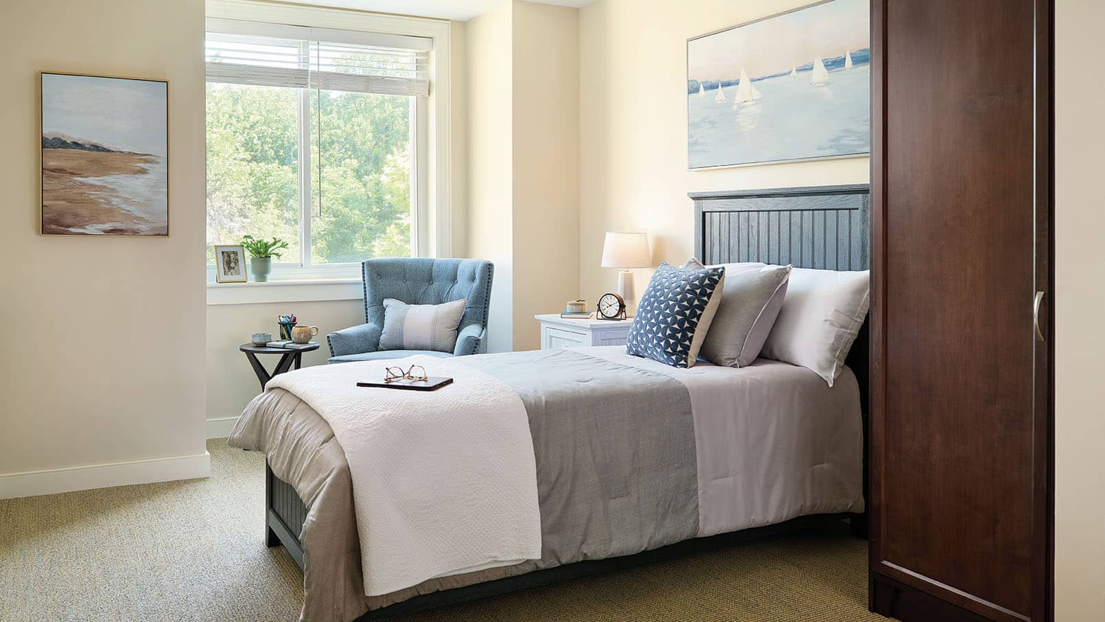 Oak Crest Continuing Care Bedroom